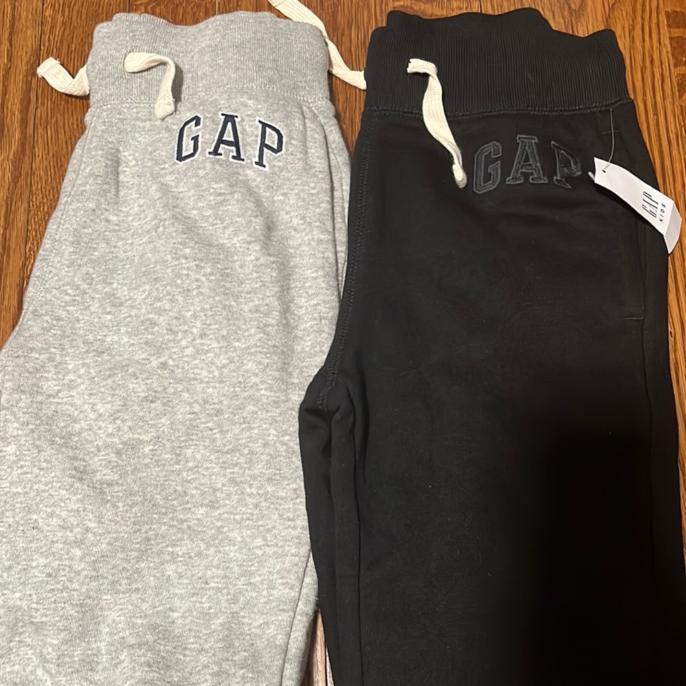 2 pair of boys Gap Sweatpants